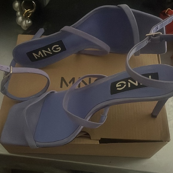 Mango Heels - Picture 2 of 3